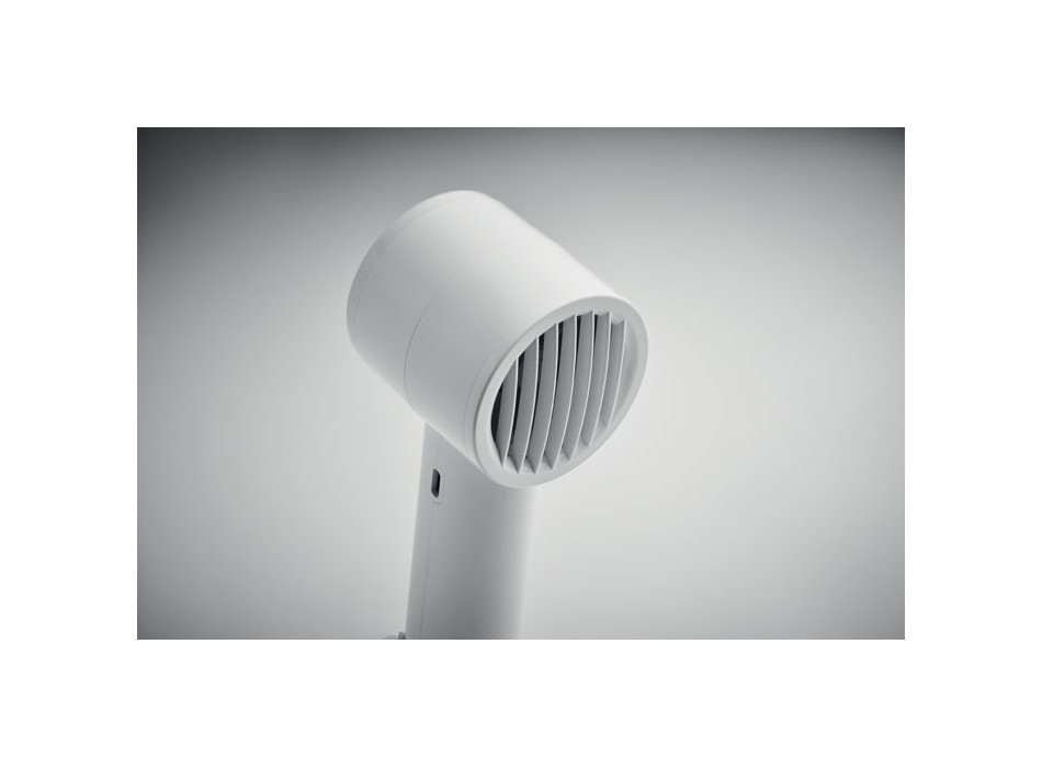 AIRE - Piccolo ventilatore portatile 2 FullGadgets.com