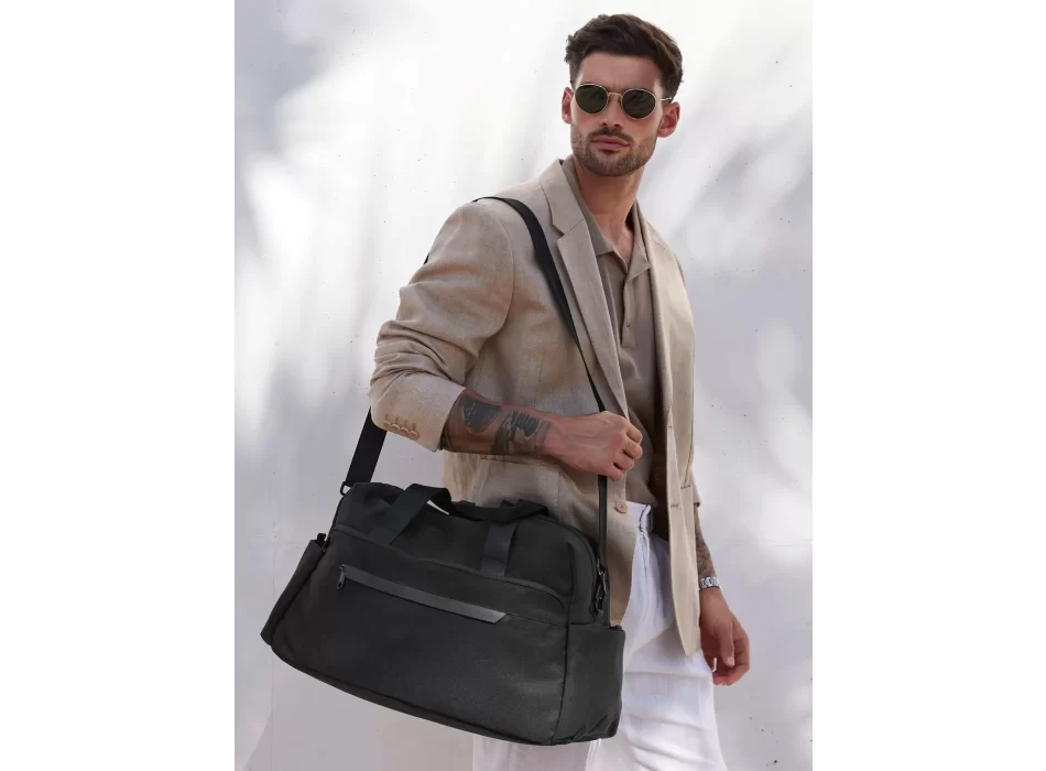 Airside Weekender FullGadgets.com