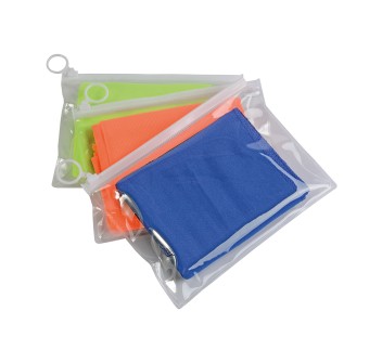 Astuccio in PVC per mascherine chirurgiche (20461C) e per telo sport refrigerante (18424) FullGadgets.com