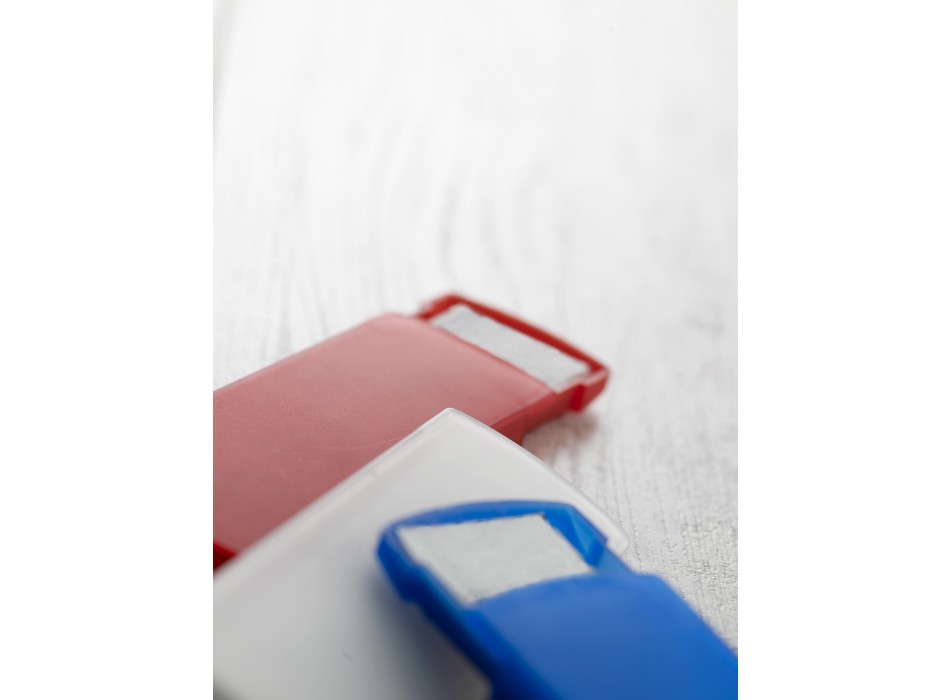 Astuccio porta cerotti, in PP Pocket FullGadgets.com