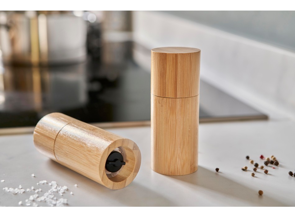 Bamboo salt and pepper mill Christine FullGadgets.com