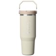 Bicchiere isolato Stanley IceFlow™ 2.0 da 890 ml in acciaio inox con cannuccia ribaltabile FullGadgets.com