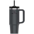 Bicchiere isolato Stanley Quencher® H2.0 FlowState™ 890 ml in acciaio inox riciclato FullGadgets.com