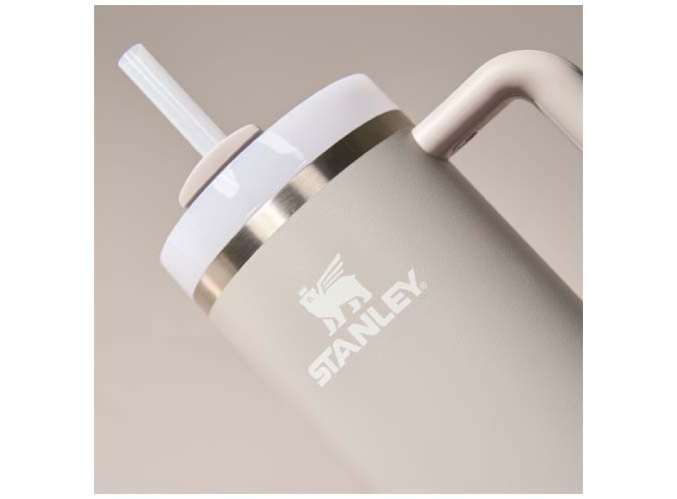Bicchiere isolato Stanley Quencher® H2.0 FlowState™ 890 ml in acciaio inox riciclato FullGadgets.com