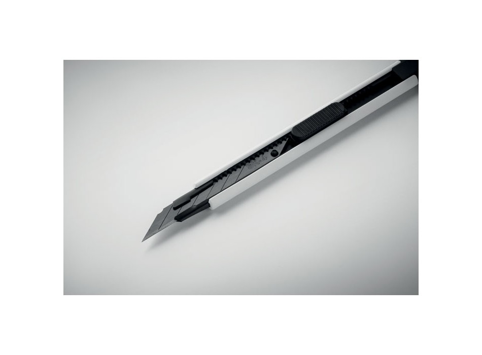 BLADE - Piccolo coltello retrattile FullGadgets.com