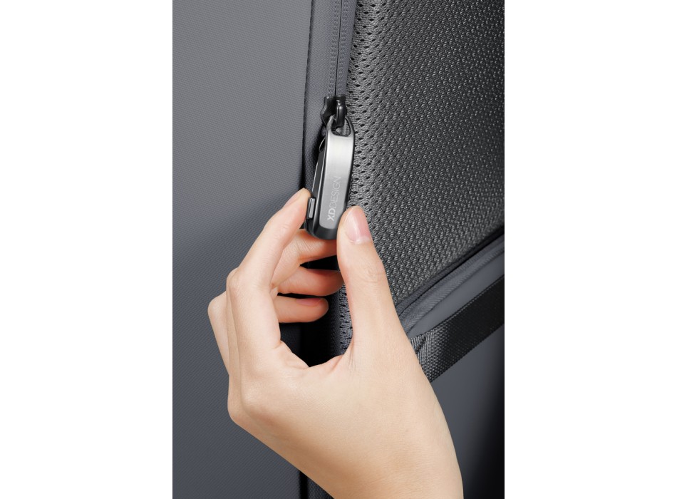 Bobby Edge FullGadgets.com