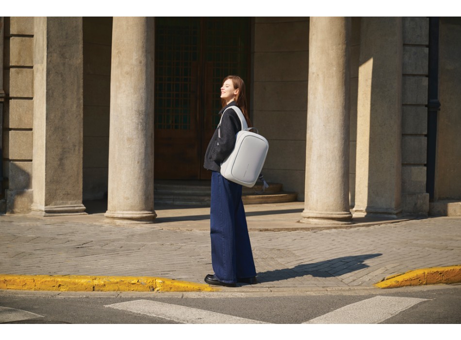 Bobby Edge FullGadgets.com