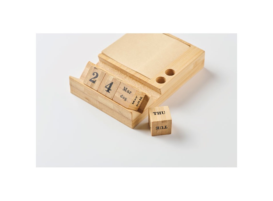 BOOTOP - Calendario da tavolo in Bamboo FullGadgets.com