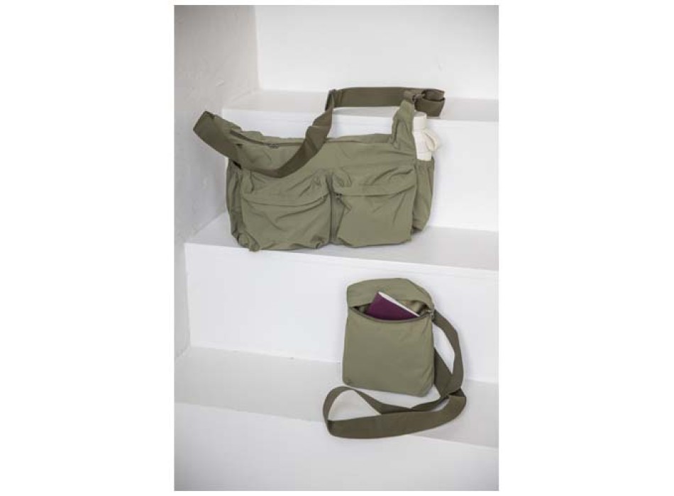 Borsa a tracolla per laptop da 13" in nylon riciclato GRS Calli FullGadgets.com