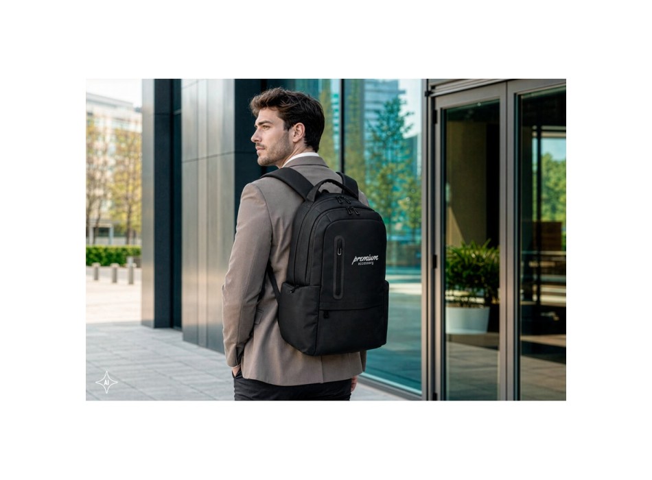 BOSTON SOLID. Zaino per laptop (17") in nylon 150D con 2 scomparti imbottiti FullGadgets.com