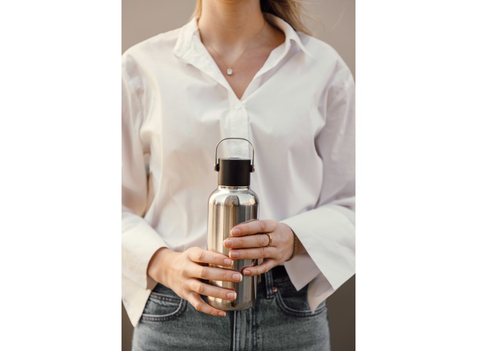 Bottiglia con beccuccio VINGA Cael in rAcciaio RCS 600ML FullGadgets.com