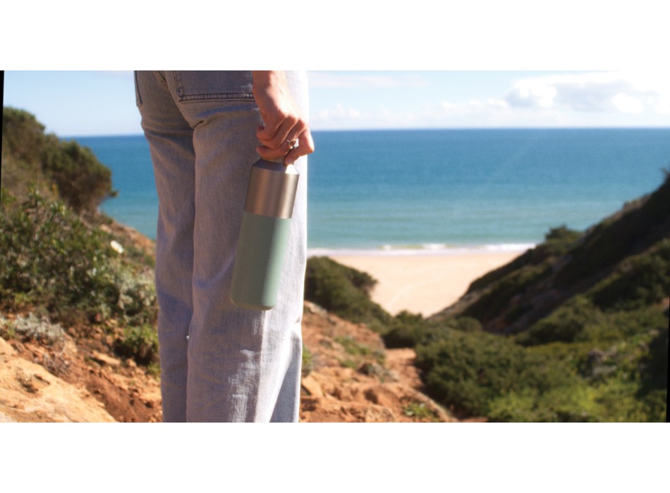 Bottiglia Fluid in acciaio riciclato RCS, 600ml FullGadgets.com