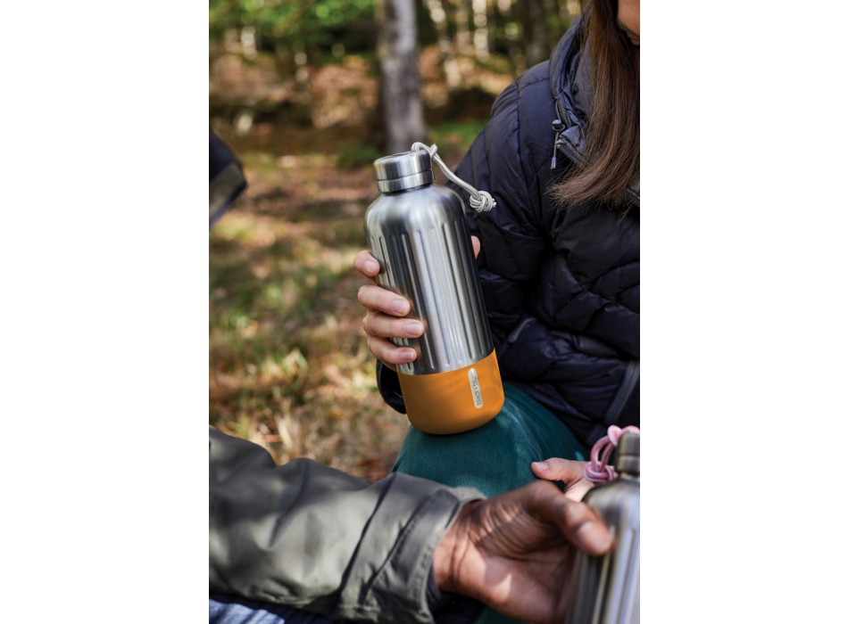 Bottiglia termica grande Black+Blum Explorer 850ml FullGadgets.com