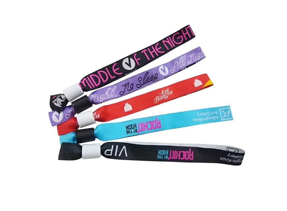 Braccialetto in tessuto jaquard FullGadgets.com