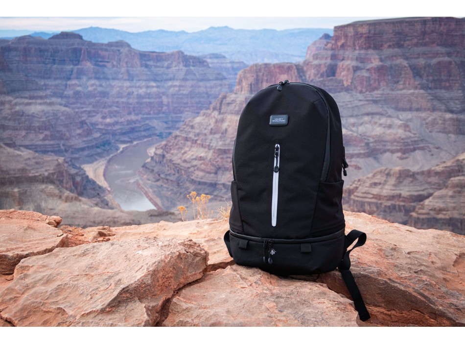 BrandCharger Nauru backpack FullGadgets.com