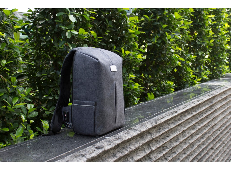 BrandCharger Phantom backpack FullGadgets.com