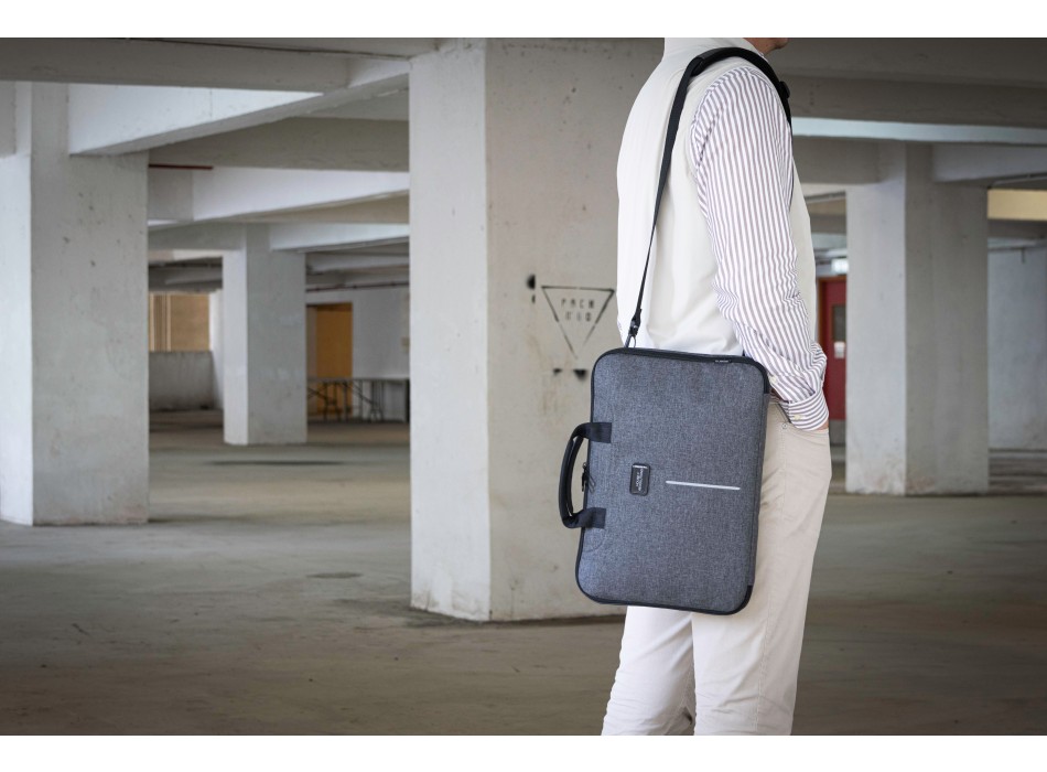 BrandCharger Specter 2 16-inch laptop bag FullGadgets.com