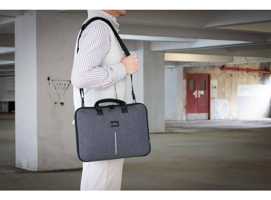BrandCharger Specter 2 16-inch laptop bag FullGadgets.com