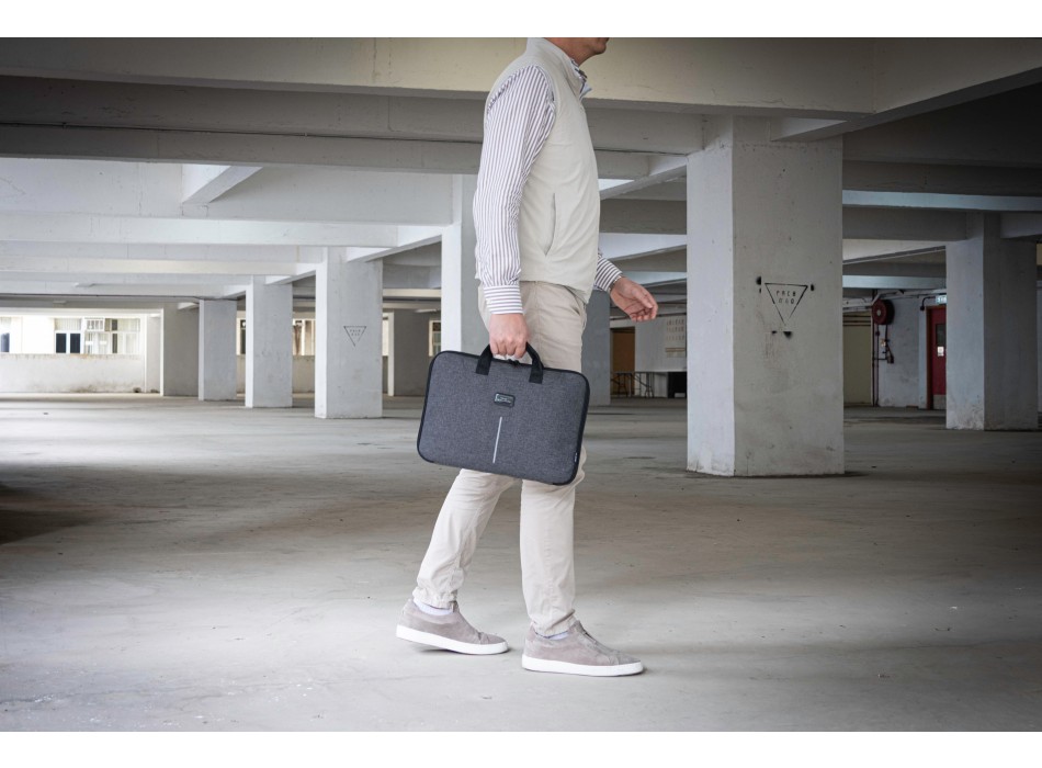 BrandCharger Specter 2 16-inch laptop bag FullGadgets.com
