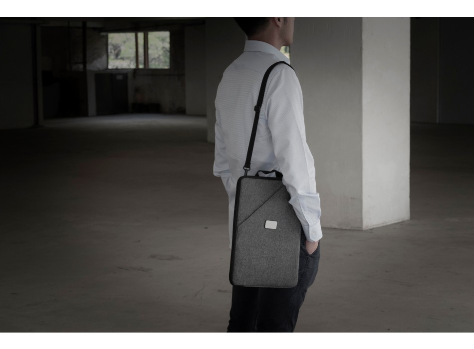 BrandCharger Specter Go 14-inch laptop bag FullGadgets.com