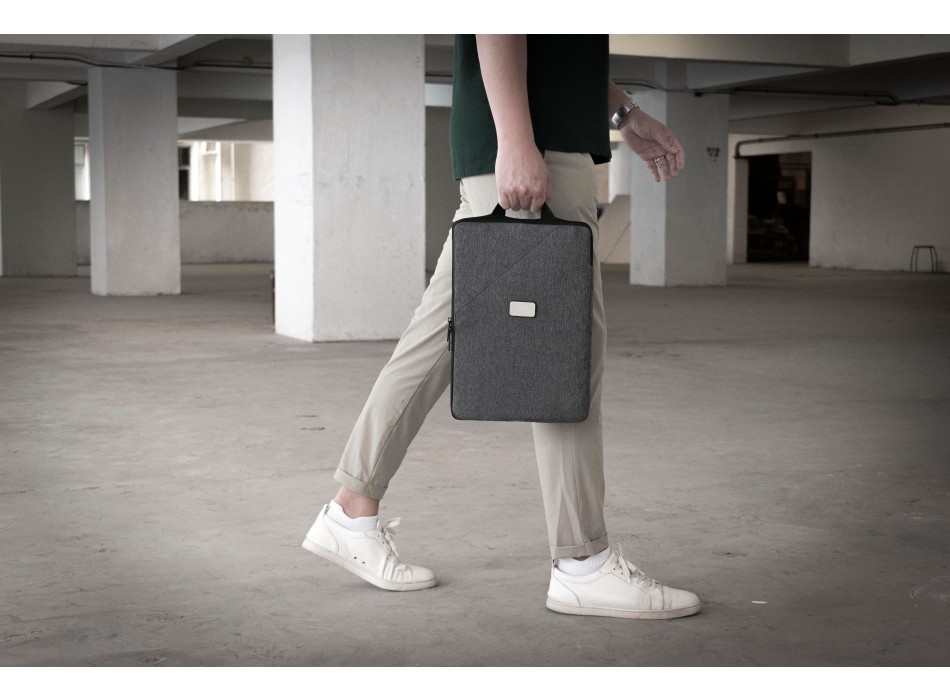 BrandCharger Specter Go 14-inch laptop bag FullGadgets.com