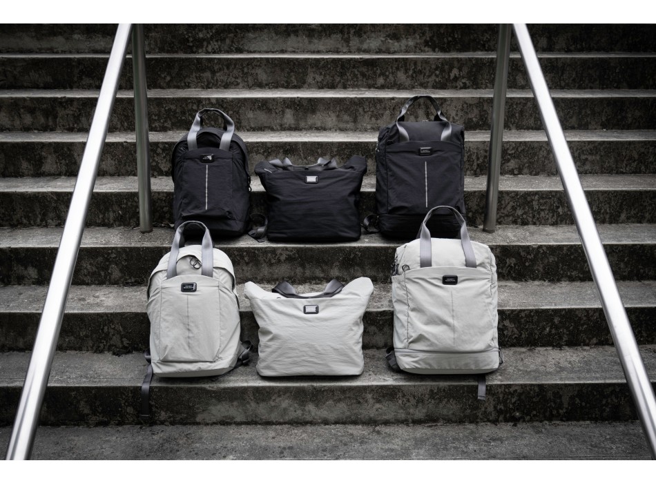 BrandCharger Terra tote bag FullGadgets.com