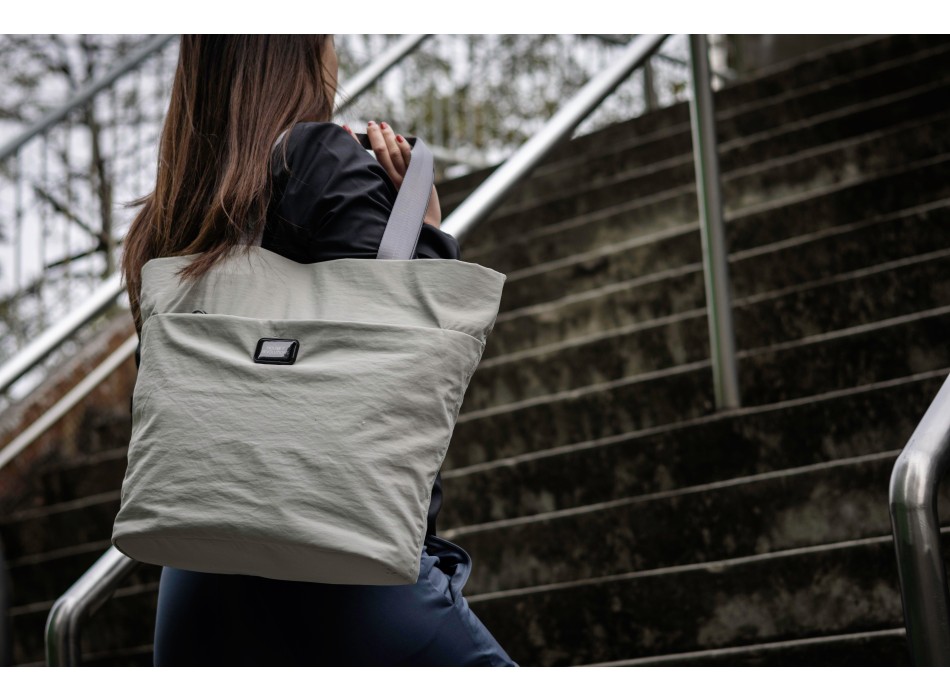 BrandCharger Terra tote bag FullGadgets.com