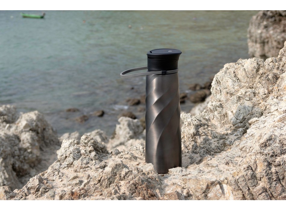 BrandCharger Vortex Athletica drinking bottle FullGadgets.com