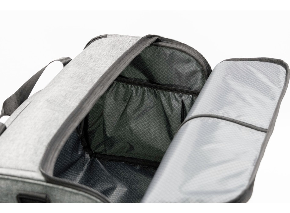 BrandCharger Voyager duffle bag FullGadgets.com