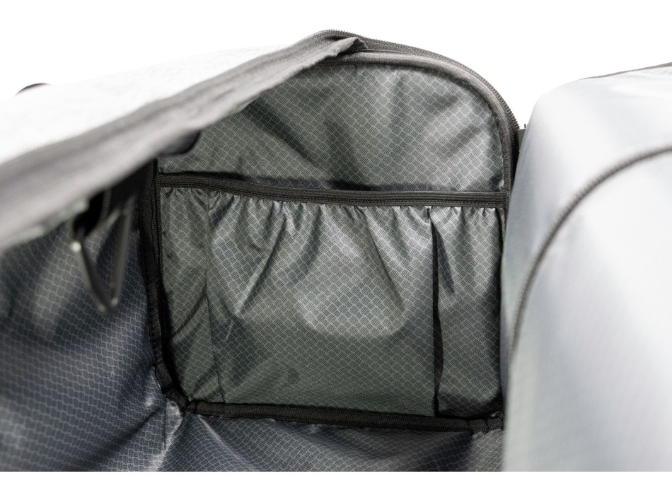BrandCharger Voyager duffle bag FullGadgets.com