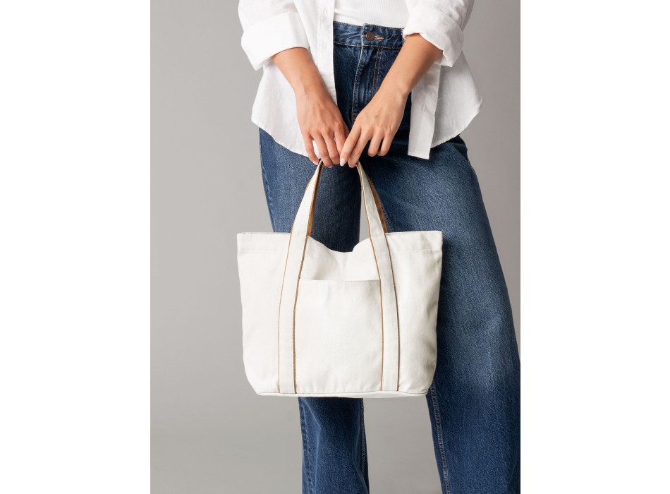 Courtside Medium Tote FullGadgets.com