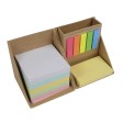 Cubo apribile in cartoncino. All'interno porta penne e foglietti adesivi colorati per note FullGadgets.com