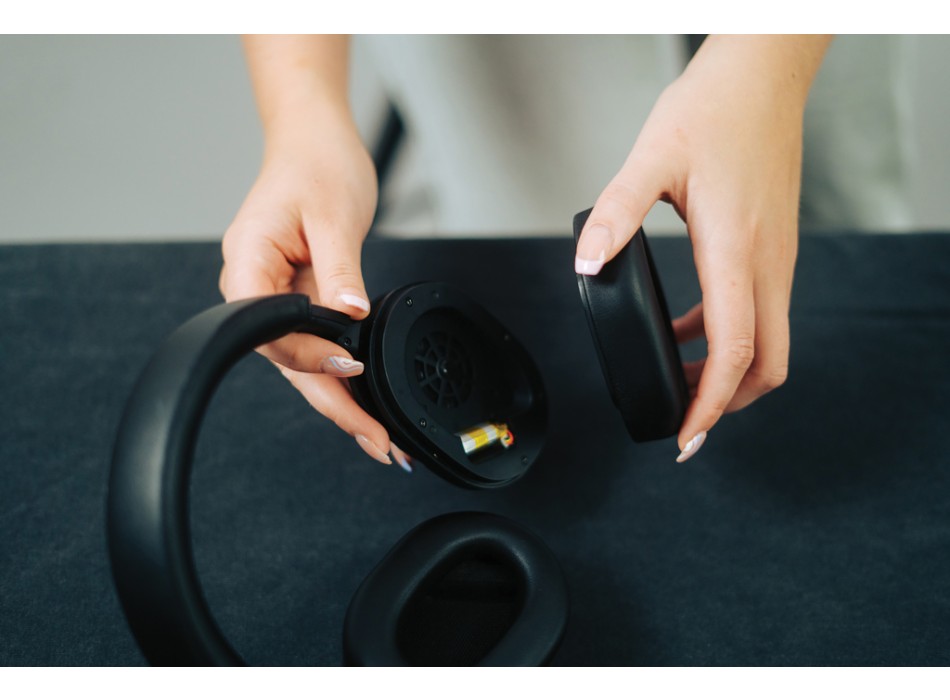 Cuffie wireless riciclate e riparabili Irvine RCS FullGadgets.com