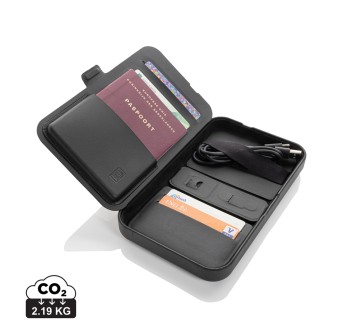 Custodia da viaggio Swiss Peak con caricatore 3in1 rPU RCS FullGadgets.com