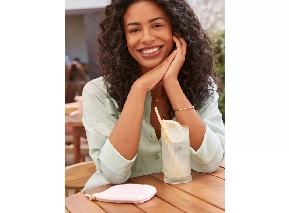 EarthAware Organic Spring Purse FullGadgets.com