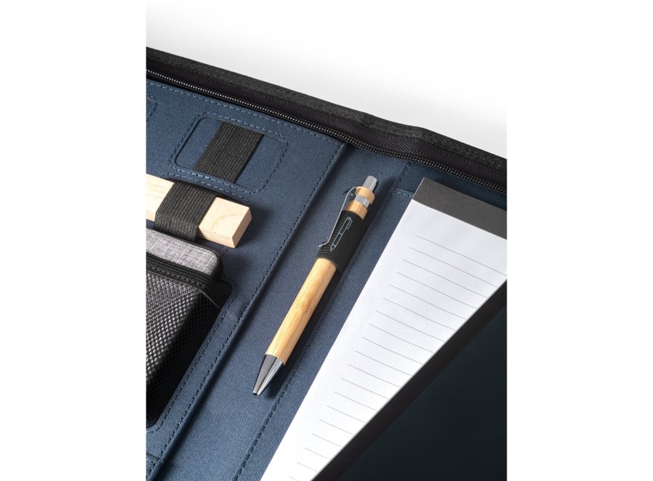 EMERGE FOLDER. Cartella A4 in poliestere riciclato (100% rPET) 300D con chiusura zip FullGadgets.com