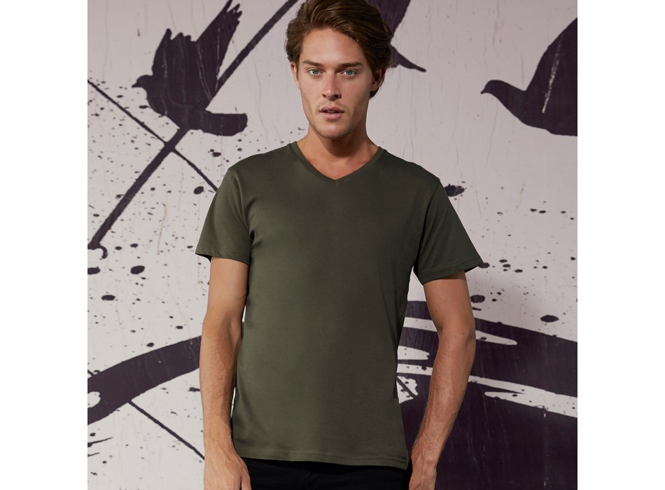 Favourite V-neck Tee men FullGadgets.com