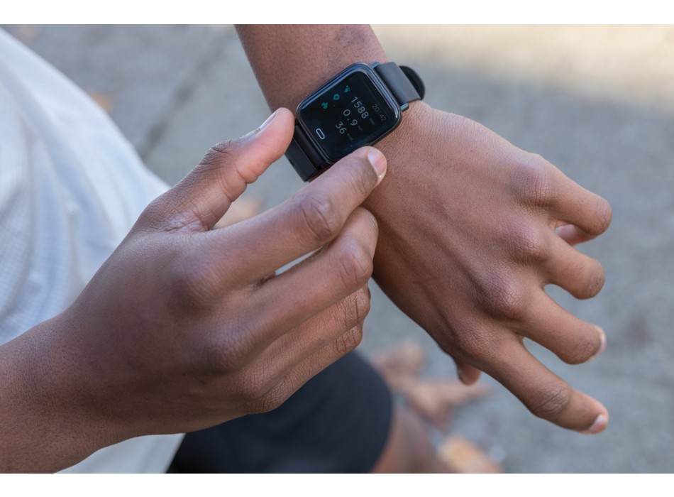 Fit Watch in TPU riciclato RCS FullGadgets.com