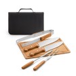 FLARE. Set per barbecue composto da tagliere in bambù e 5 utensili in legno e acciaio inox FullGadgets.com
