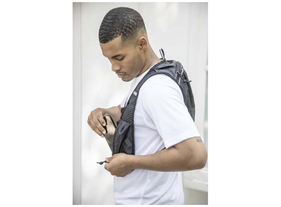 Gilet per la corsa in materiale riciclato certificato GRS con zainetto per l'idratazione da 5 litri Nomad FullGadgets.com