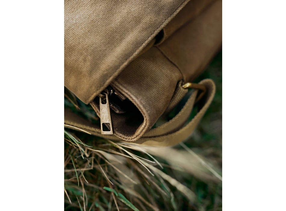 Heritage Waxed Canvas Messenger FullGadgets.com