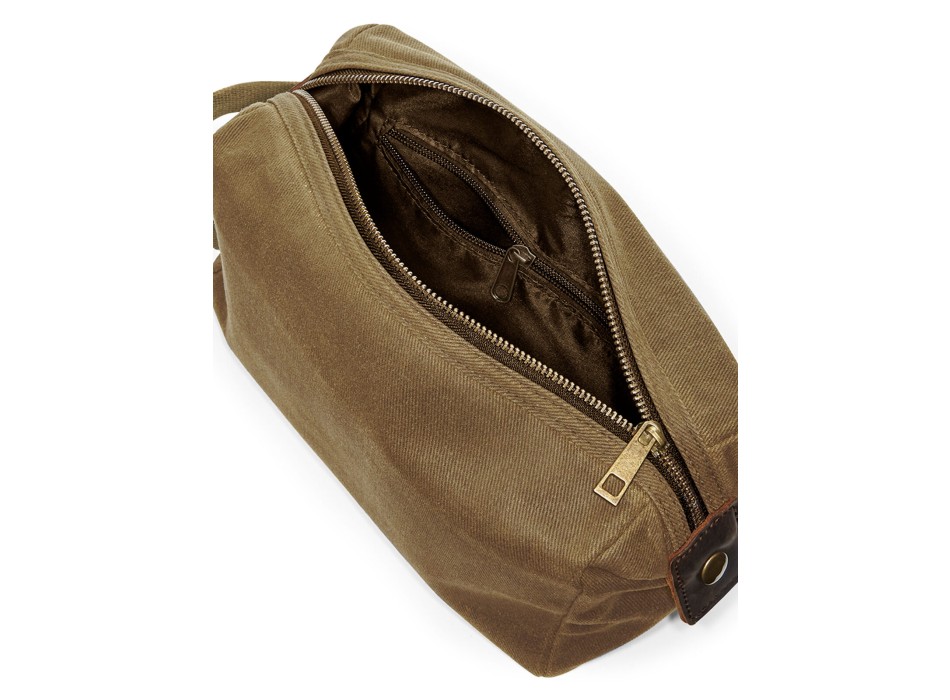 Heritage Waxed Canvas Wash Bag FullGadgets.com