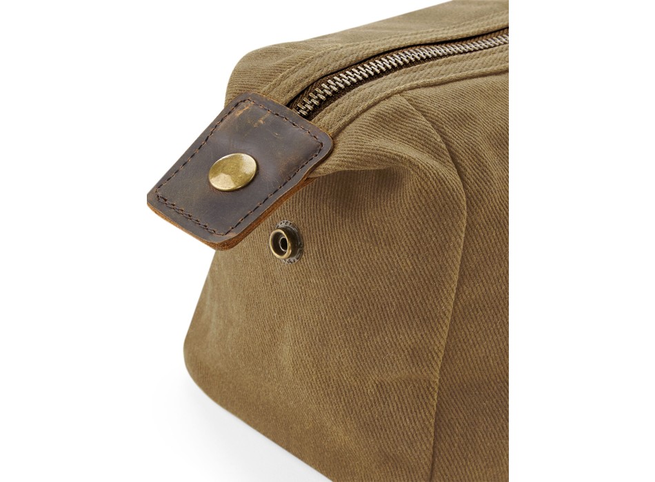 Heritage Waxed Canvas Wash Bag FullGadgets.com