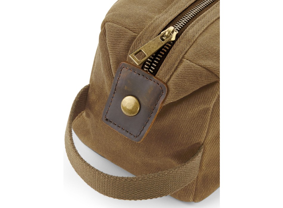 Heritage Waxed Canvas Wash Bag FullGadgets.com
