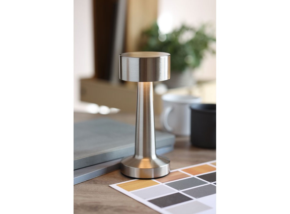 HIERLUZ - Lampada da tavolo ricaricabile in FullGadgets.com