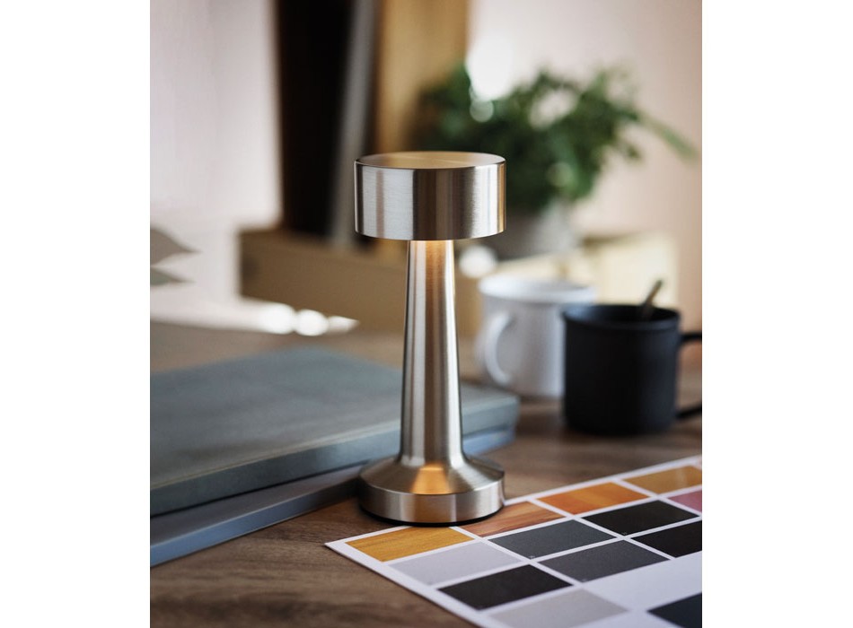 HIERLUZ - Lampada da tavolo ricaricabile in FullGadgets.com