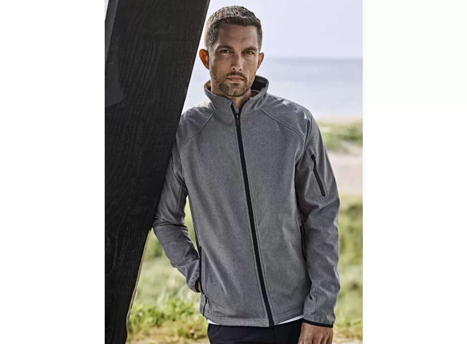 Lightweight Performance Softshell FullGadgets.com