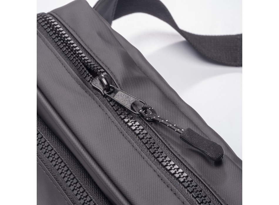 Marsupio in poliestere water resistant. tasca frontale con cerniera e cintura regolabile FullGadgets.com