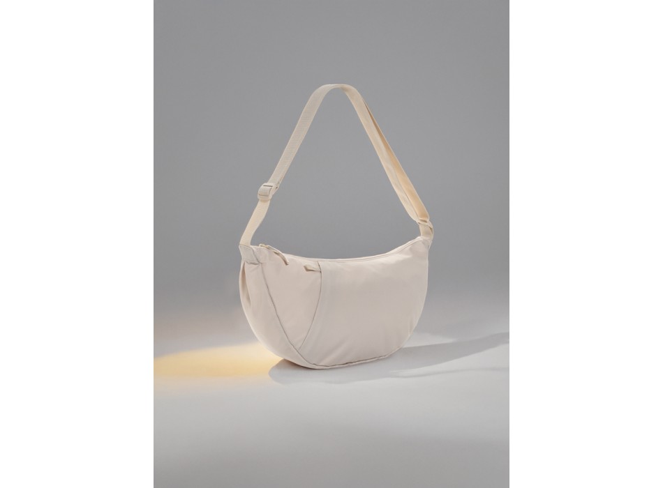 Monospalla a mezzaluna Crescent XL in rPET AWARE™ FullGadgets.com