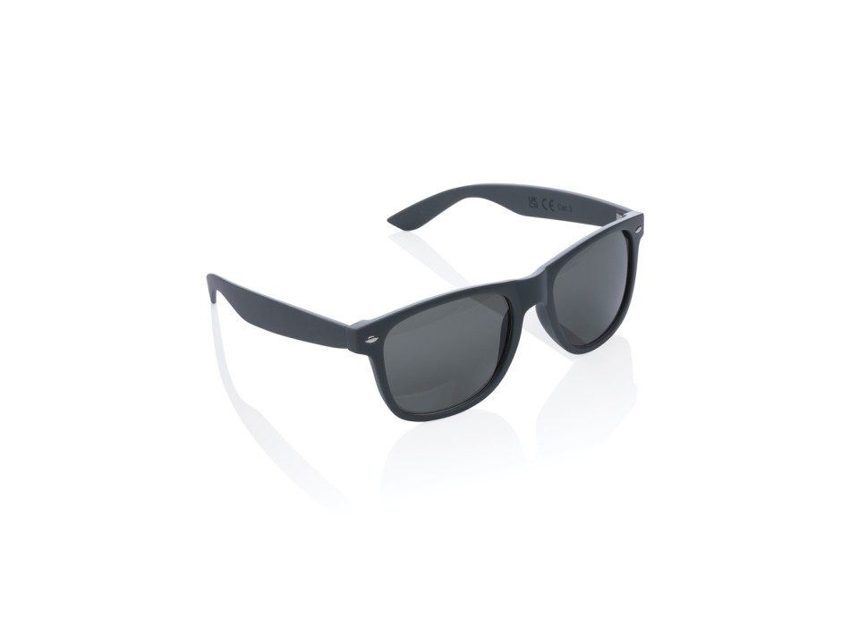 Occhiali da sole in plastica riciclata GRS FullGadgets.com